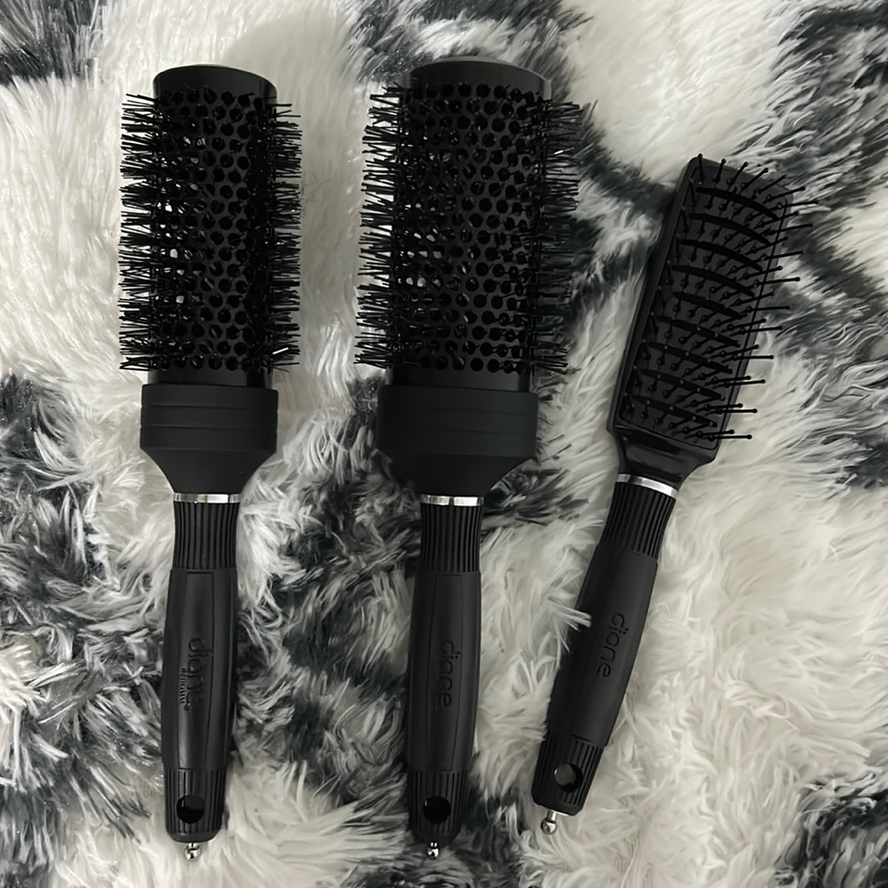 Diane Thermal Ceramic Ionic Round Brush Bundle